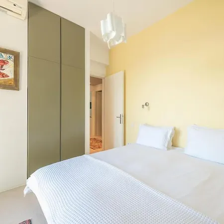 Mourtia La0414 * Atheato