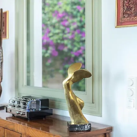 Villa Mourtia La0414