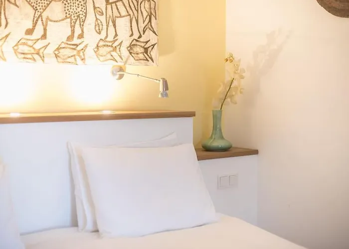 Mourtia La0414 Willa