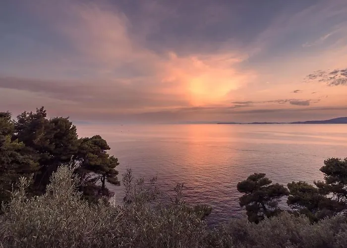 Willa Mourtia La0414