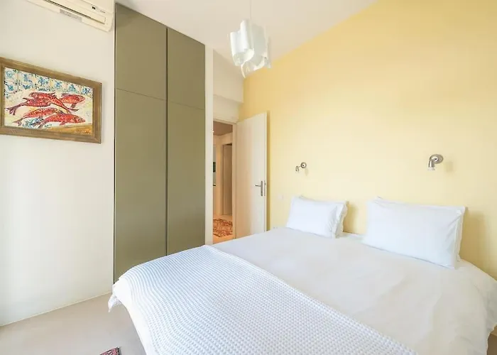 Mourtia La0414 * Atheato