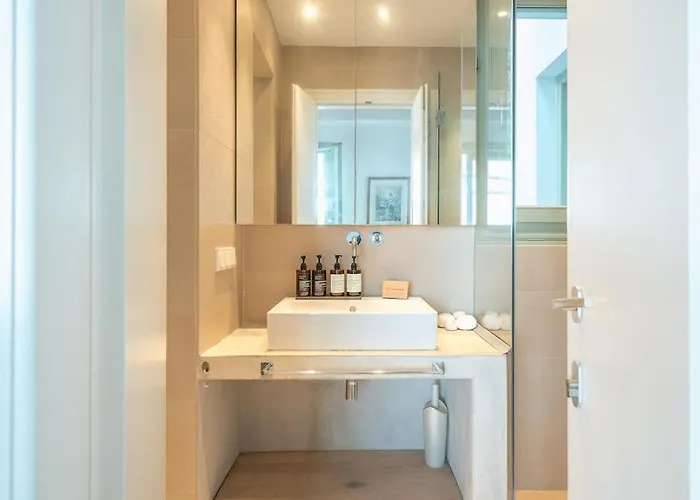 Willa Mourtia La0414