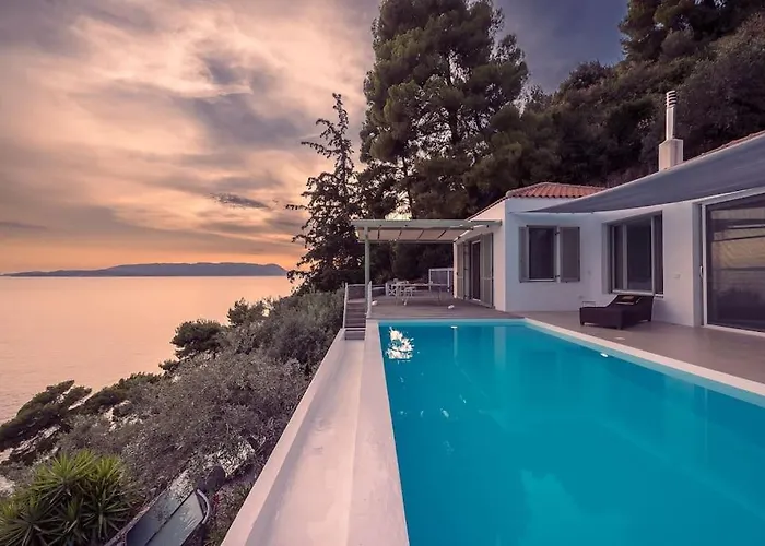 Willa Mourtia La0414 Atheato